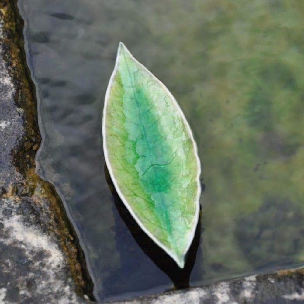 Laurel Leaf I Stoneware Small Plate - Light green