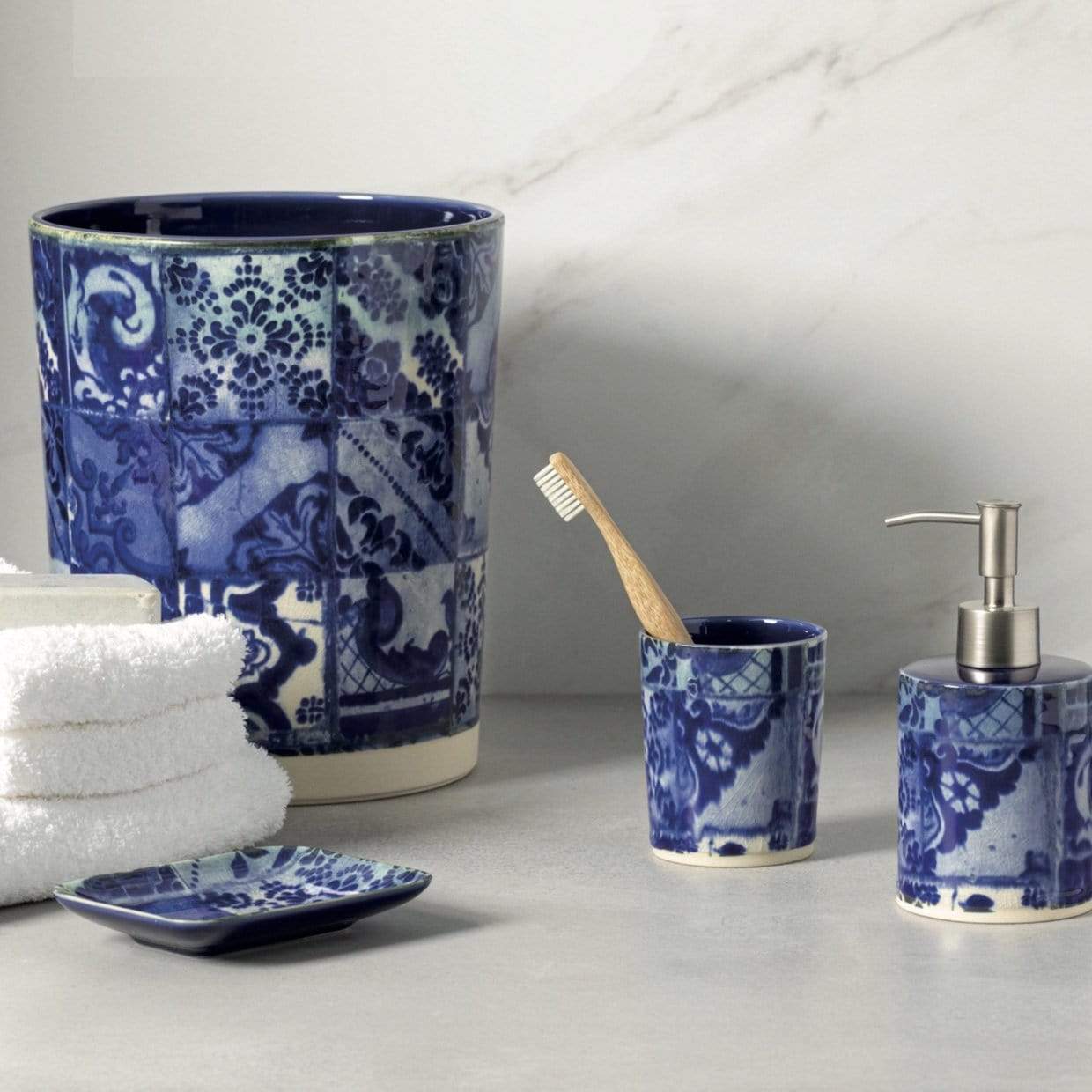 Lisboa I Stoneware Bathroom Set