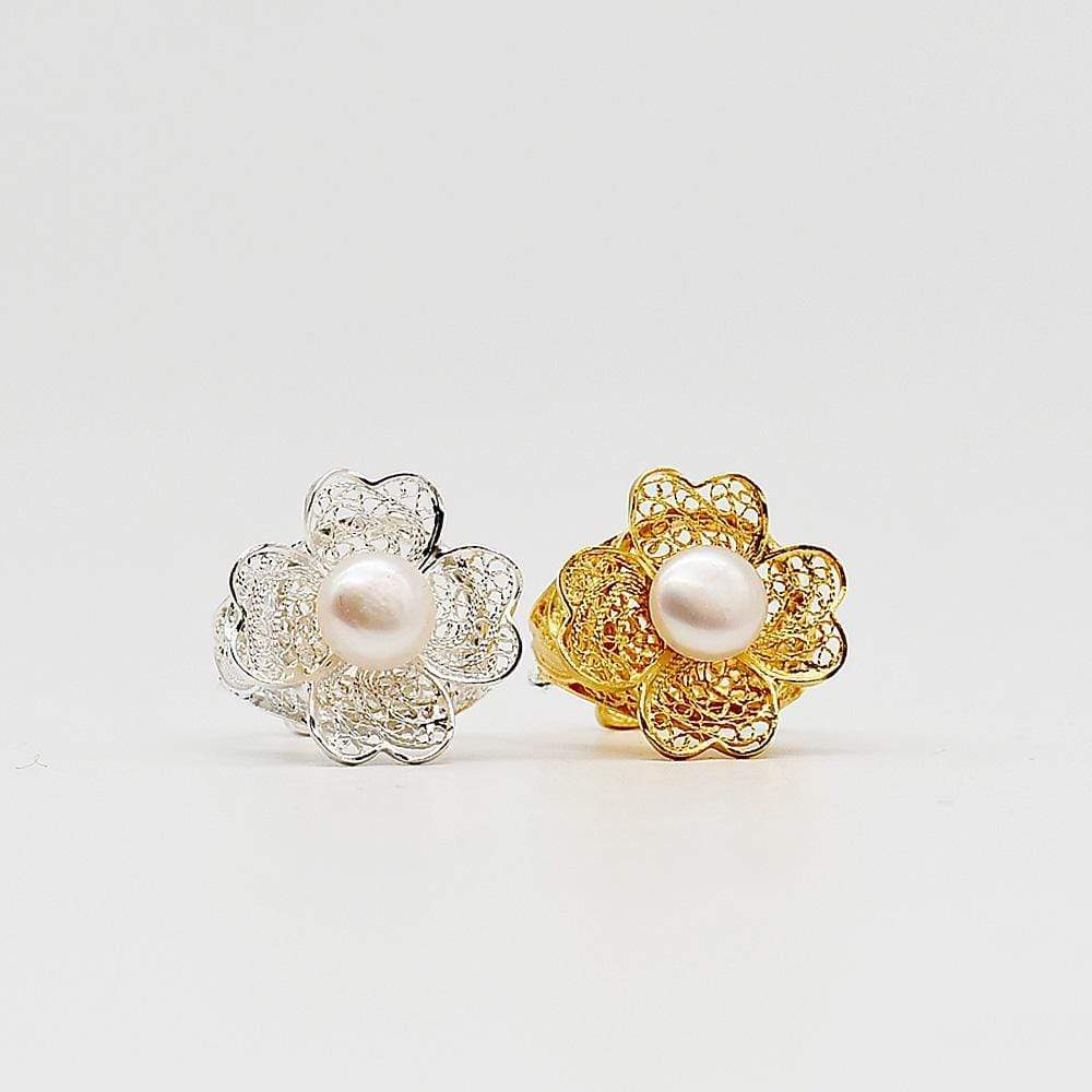 Pearl and filigree ring