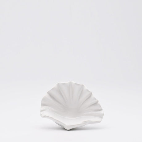 Scallop-shaped Ceramic Cup - White