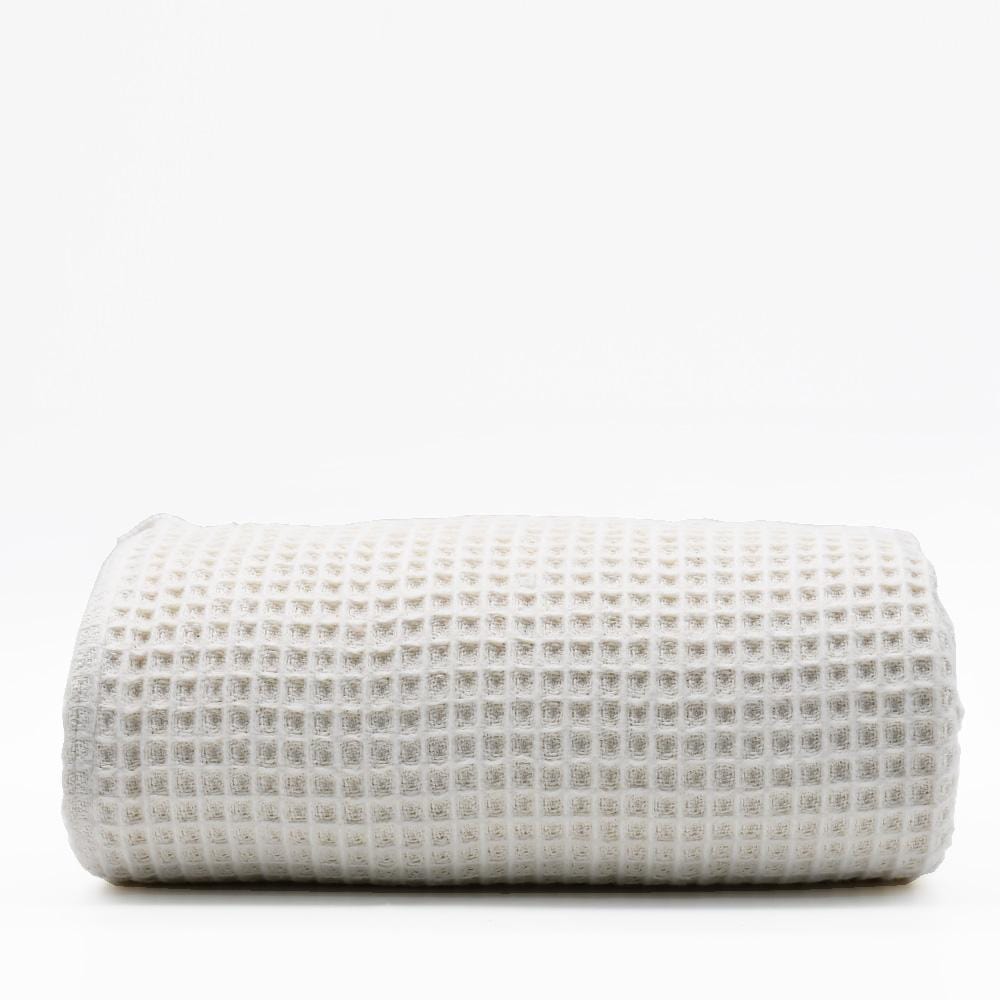 Waffle I Fringed Cotton Blanket - Off-white